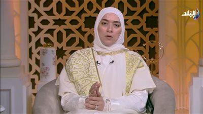 بين القضاء والكفارة.. دينا أبو الخير تكشف حكم صيام الحامل والمرضعة