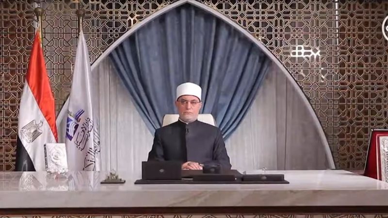 نظير عياد 