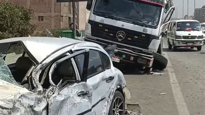 بين الحياة والموت.. 3 ضحايا في حادث تصادم بين 