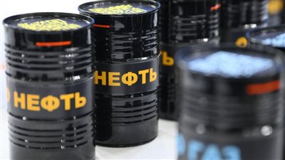 العراق يبحث عن مسارات بديلة لتصدير النفط بعد إغلاق مضيق هرمز