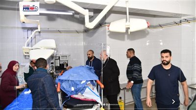 محافظ الفيوم ومدير الأمن يزوران يتابعان حالة مصابي حادث انفجار أسطوانة بوتاجاز