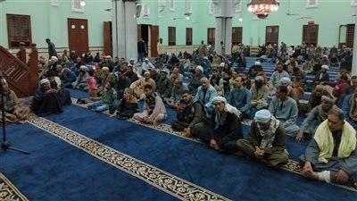 برعاية الإمام الأكبر.. آلاف المواطنين يحيون ليلة 27 رمضان بساحة الشيخ الطيب