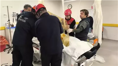 جراحون يستعينون بالدفاع المدني لإخراج قضيب حديدي من صدر مريض