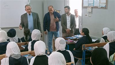 وكيل تعليم أسيوط يتفقد مدارس الدمج ويشدد على تفعيل غرف المصادر