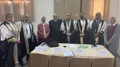 عميد طب أسيوط يترأس مناقشة رسالة عن أحدث تقنيات تسكين ألم جراحات الفخذ