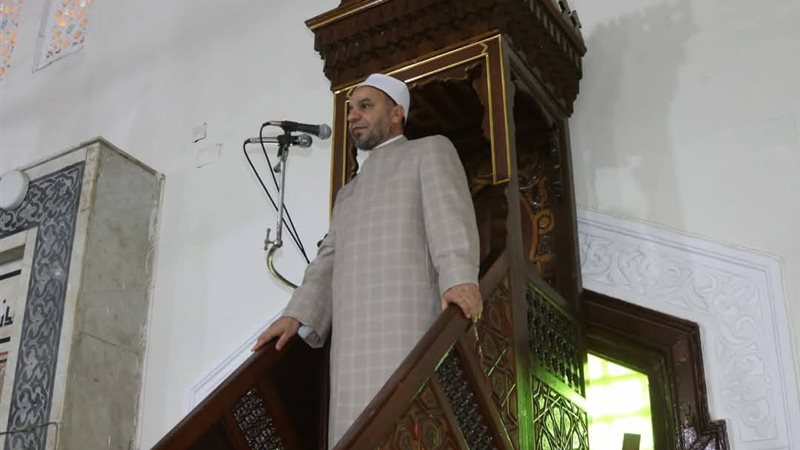 الدكتور أحمد راغب