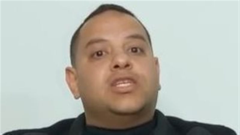 الشاب