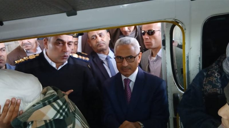 محافظ بنى سويف ومدير