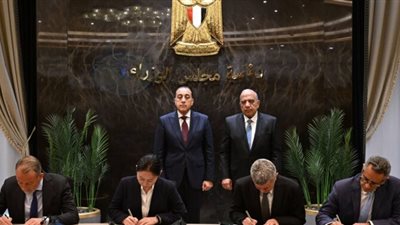 الحكومة توقع اتفاقيات جديدة لتعزيز الطاقة المتجددة بإجمالي 5620 ميجاوات