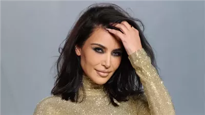 بقيمة 80 دولارا.. كيم كارداشيان تثير الجدل بحذاء بكعب عال