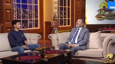 حياة الأبوة والتعليم.. خيري رمضان يتعلم من أبنائه ويعيد تشكيل ثقافة التعلم