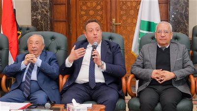 في تقليد نقابي غير مسبوق.. النبراوي يٌسلم محمد عبد الغني مهام وملفات النقابة
