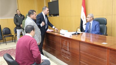 محافظ بني سويف يوجه بحزمة إجراءات عاجلة لدعم المواطنين وتحسين الخدمات