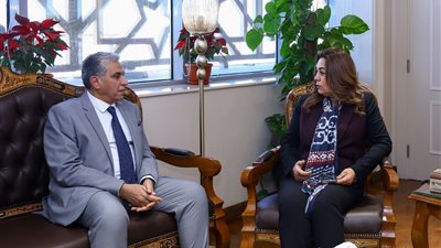 منال عوض تطلق شراكة بيئية مع مركز سيداري.. تحرك عاجل لحماية الشعاب المرجانية