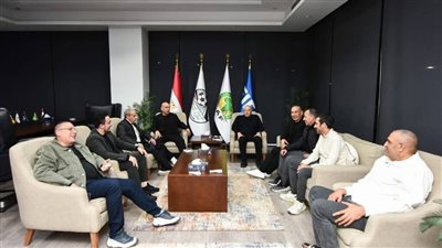أبوريدة يجتمع مع جهاز منتخب مصر لمناقشة برنامج مواجهة السعودية وإسبانيا 