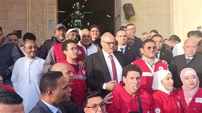 محافظ الإسكندرية يؤدي صلاة عيد الفطر ويتفقد مستشفى الأنفوشي 
