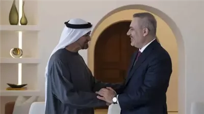 رئيس الإمارات يستقبل وزير خارجية تركيا لبحث الاعتداءات الإيرانية على المنطقة 