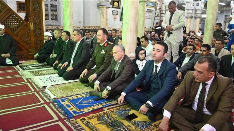 بالصور ومن مسجد التوبة