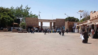 محافظ أسوان يوجه برفع كفاءة المواقع والمناطق الأثرية للاحتفال بعيد الفطر 