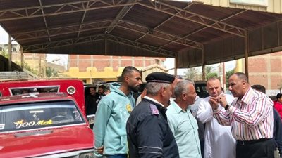 ضبط 15 شيكارة دقيق بلدي مدعم قبل بيعها بالسوق السوداء وحملات بمواقف سمسطا 