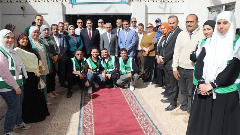 محافظ بنى سويف وقيادات