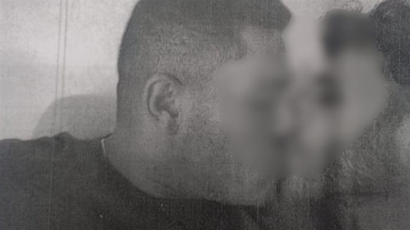احد الصور المرفقة