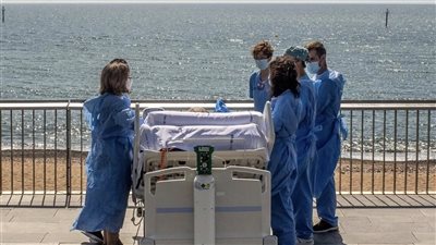مستشفي إسبانية تقوم بأخذ مرضى الرعاية لمشاهدة المناظر الطبيعية والبحر