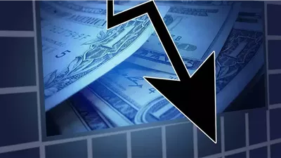 كيف يحول الاقتصاد العالم إلى ساحة صفقات وضغوط سياسية؟ خبير يشرح
