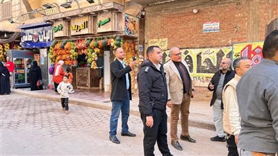 حملة مكبرة لإزالة العشوائيات وضبط المركبات المخالفة بحي السلام