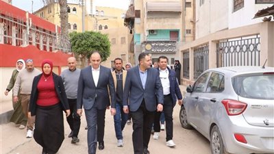 محافظ دمياط يستكمل جولته بالروضة بتفقد المركز التكنولوجي لخدمة المواطنين