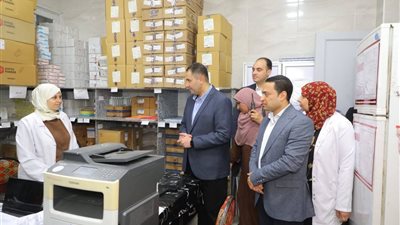 محافظ دمياط يتفقد مستشفى الروضة المركزي ويتابع تجهيز المغسلة المركزية