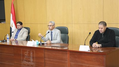 محافظ بني سويف: الانضباط والتعاون وبناء كوادر الصف الثاني في صدارة الأولويات