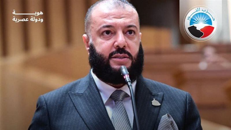 الدكتور أحمد خليل