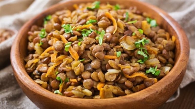 عدس مطبوخ بطريقة