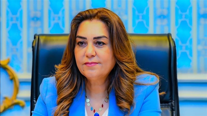 منال عوض 