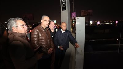 محافظ الجيزة في جولة ليلية.. متابعة صارمة لترشيد الكهرباء بمحاور المحافظة| صو 