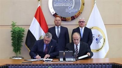 مصر تواصل تعزيز مكانتها اللوجستية.. اتفاق جديد لتشغيل رصيف بالسخنة  