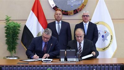 موانئ مصر البحرية توقع مذكرة تفاهم لإنشاء محطة صب جاف بالعين السخنة