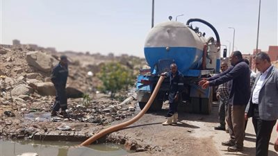محافظ أسوان يكلف نائبه بالإشراف الميدانى لإصلاح الكسر بخط طرد العقاد 