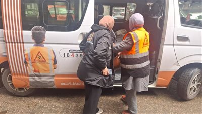 مايا مرسي توجّه فرق التدخل السريع لحماية المشردين أثناء الأمطار 
