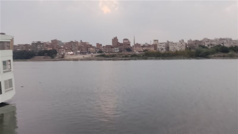 اجواء غائمة وباردة