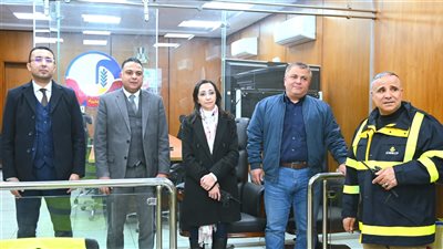 من داخل مركز التحكم والسيطرة.. محافظ البحيرة تتابع جهود رفع مياه الأمطار