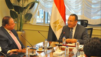 وزير التعليم العالي يعقد اجتماعًا مع رئيس الجهاز المصري للملكية الفكرية 