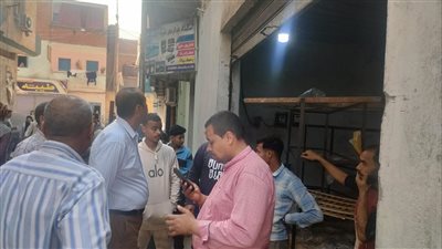 تحرير 66 محضرًا متنوعًا وتوجيه 49 إنذارًا للمحال التجارية بنجع حمادي