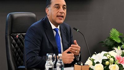 الحكومة تحسم الجدل: لا أزمات في السلع الاستراتيجية أو المستلزمات الطبية