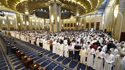 سنن وآداب صلاة الجمعة.. الأزهر يوضح كيفية الاغتسال ووقته وهيئته 
