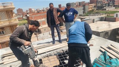 إزالة 3 حالات تعدي بناء مخالف بدون ترخيص بالدلنجات بالبحيرة