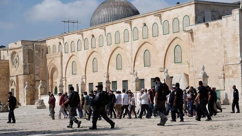 إغلاق المسجد الأقصى