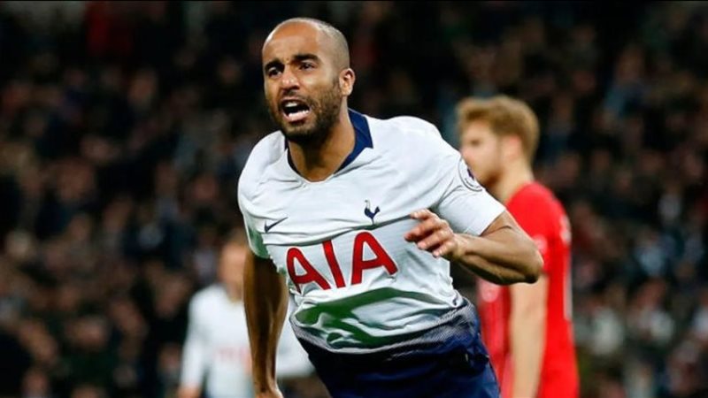 الأهلي ولوكاس مورا