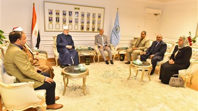 محافظ أسيوط يستقبل وكيل الأزهر ويؤكد دعم جهود بناء الوعي خلال مؤتمر 